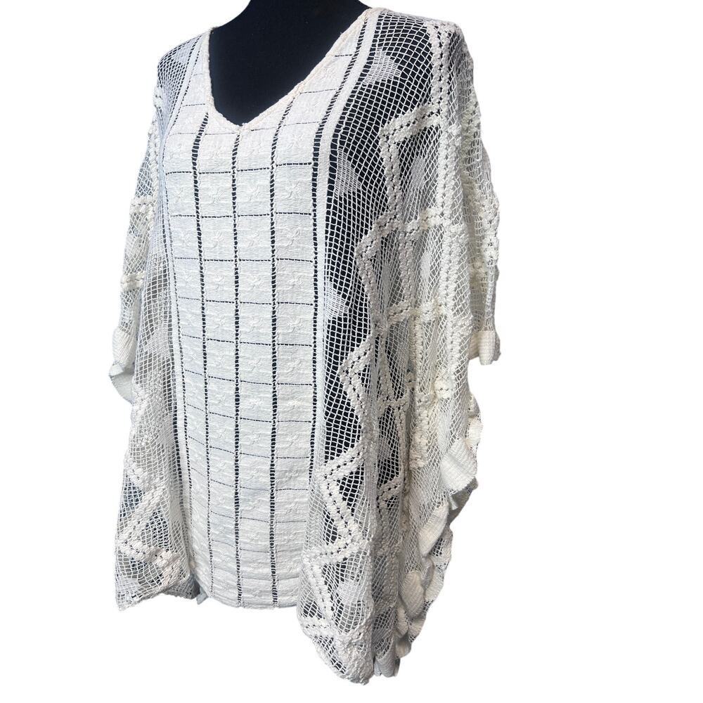 Free People White Cotton Crochet Mesh Poncho Top Women’s OS Boho Beach Cover Up